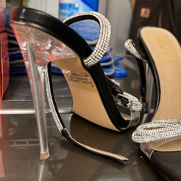 Ego Silver Bow Jeweled Heels - Picture 4 of 5
